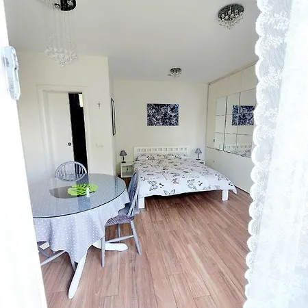 Kula Park Apartment