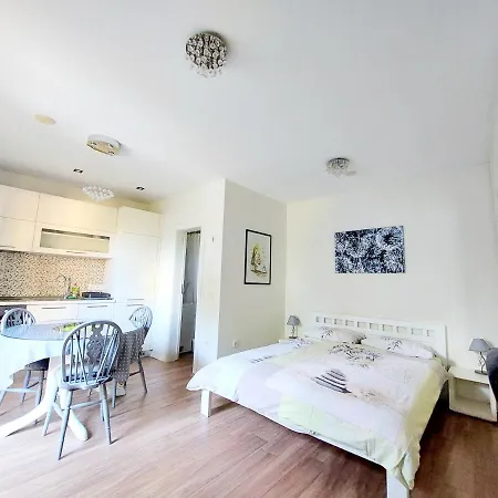 Kula Park Apartment