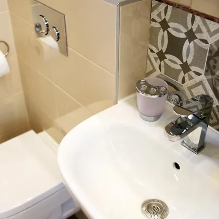 Kula Park Apartment